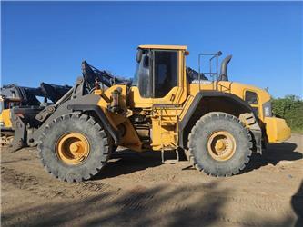 Volvo L180G with weight