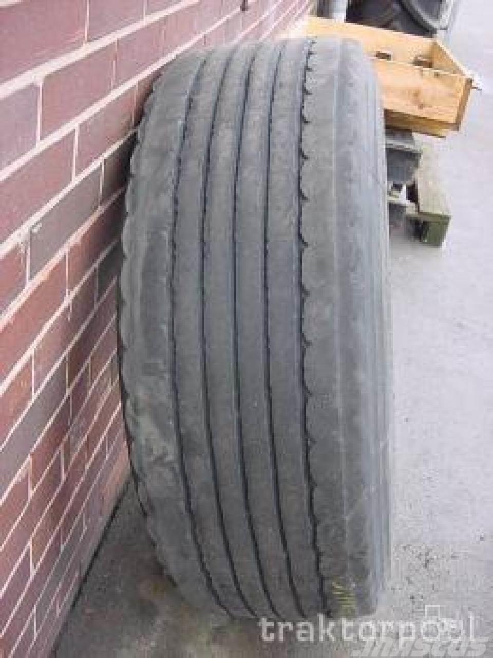  385/65 R 22,5 Tyres, wheels and rims