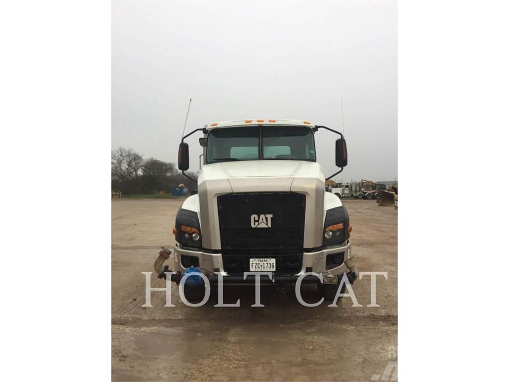 CAT WATER 4000 Camiones cisterna