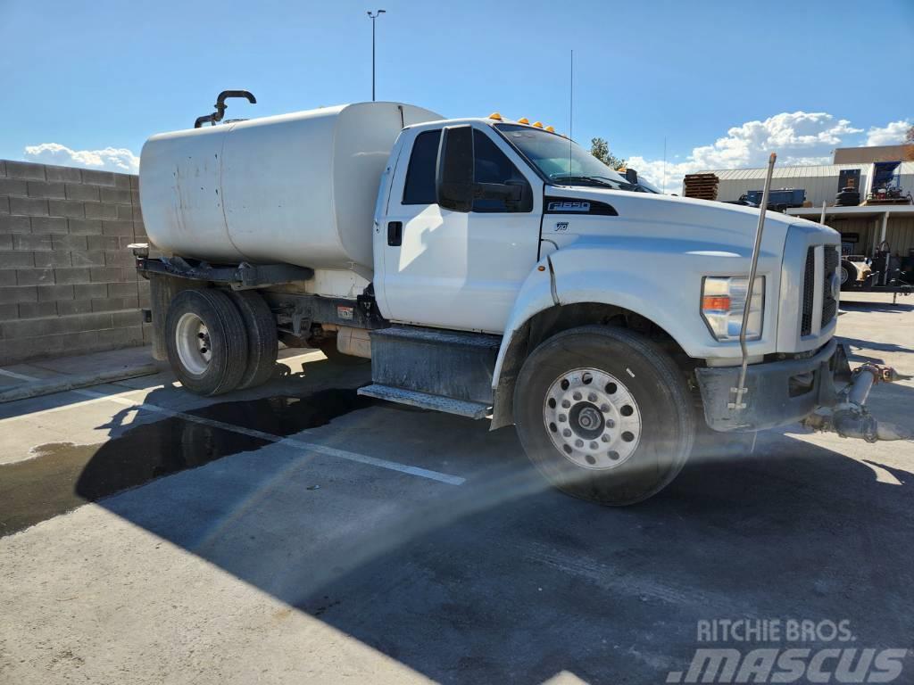Ford F 650 Camiones cisterna