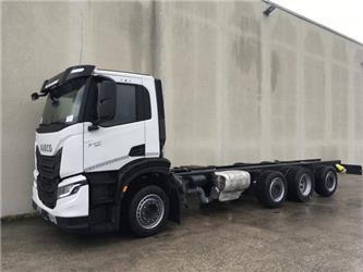 Iveco AD280X48 Y/PS ON