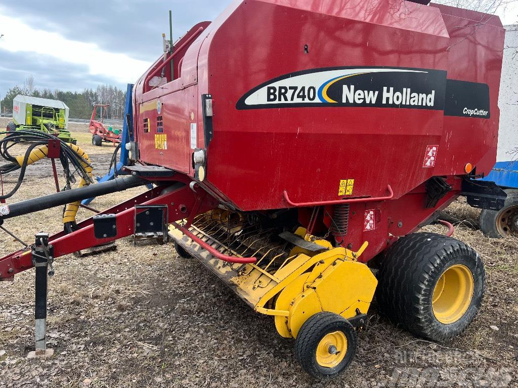 New Holland BR 740 Round balers