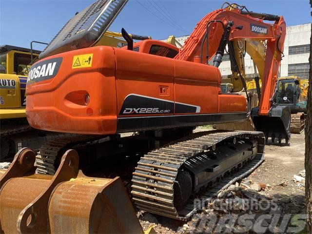 Doosan DX 225 LC Crawler excavators
