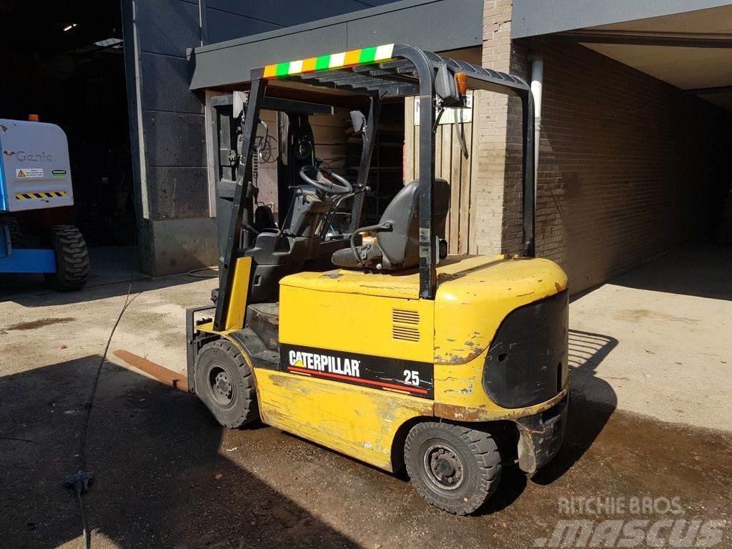 CAT EP25 K PAC Electric forklift trucks