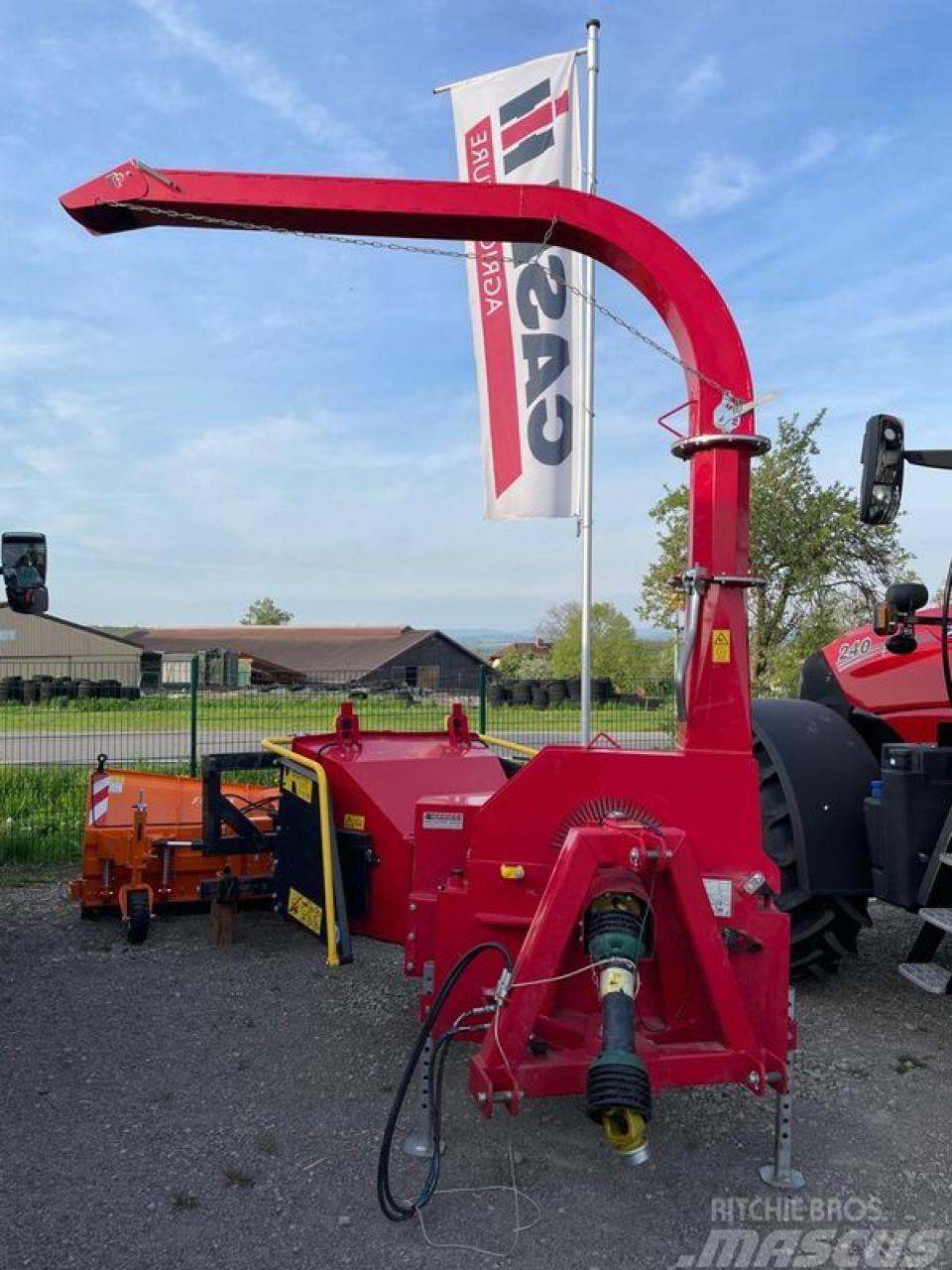 TP 270 PTO Wood chippers