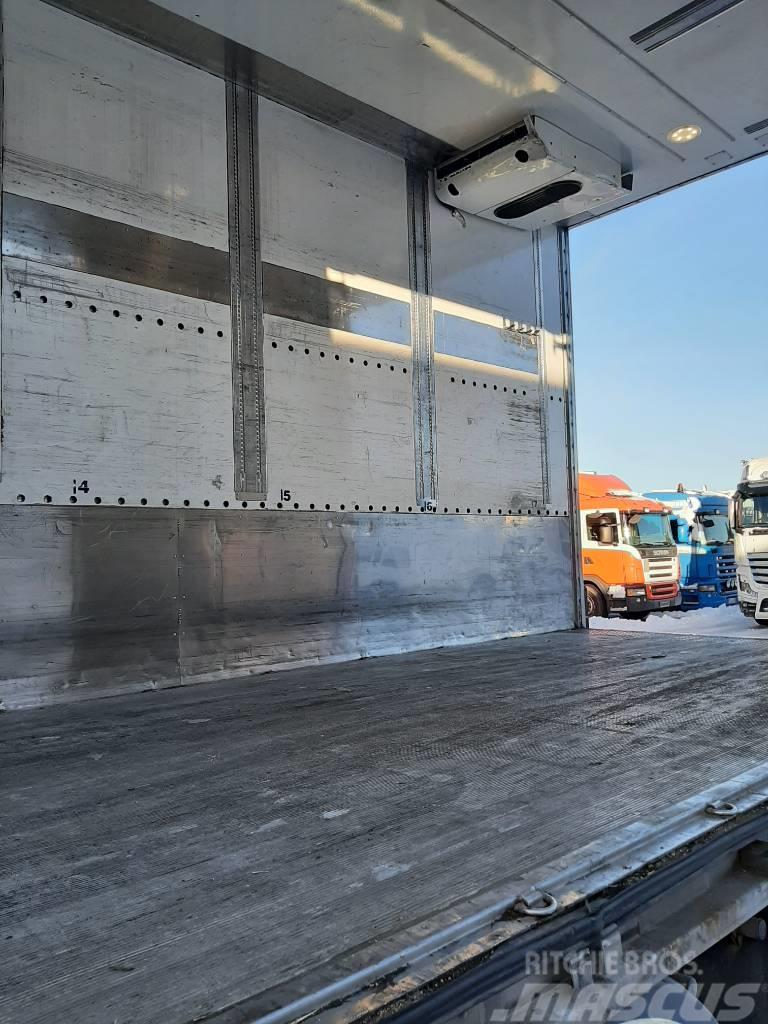 Scania R 520 Temperature controlled trucks