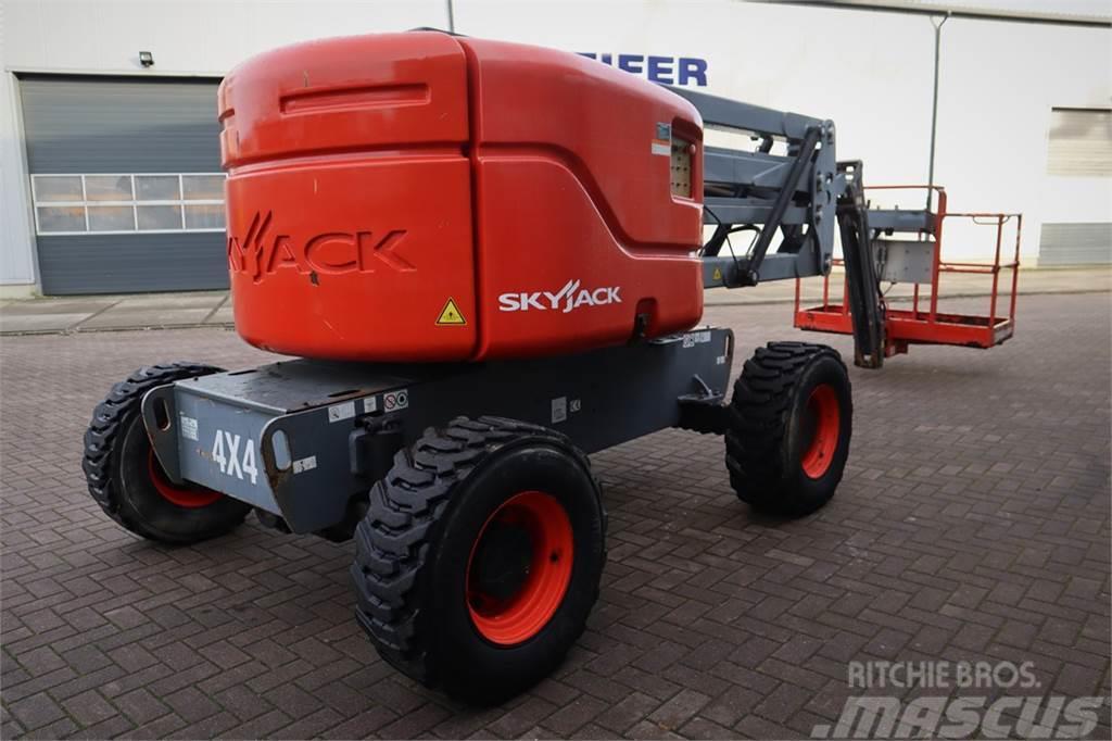 SkyJack SJ51AJ Diesel, 4x4 Drive, 17.55m Working Height, 9 Articulated boom lifts