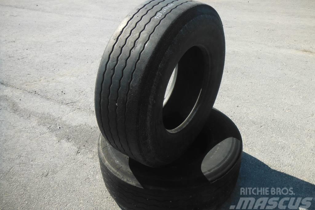 Michelin 385/65R22.5 Tyres, wheels and rims