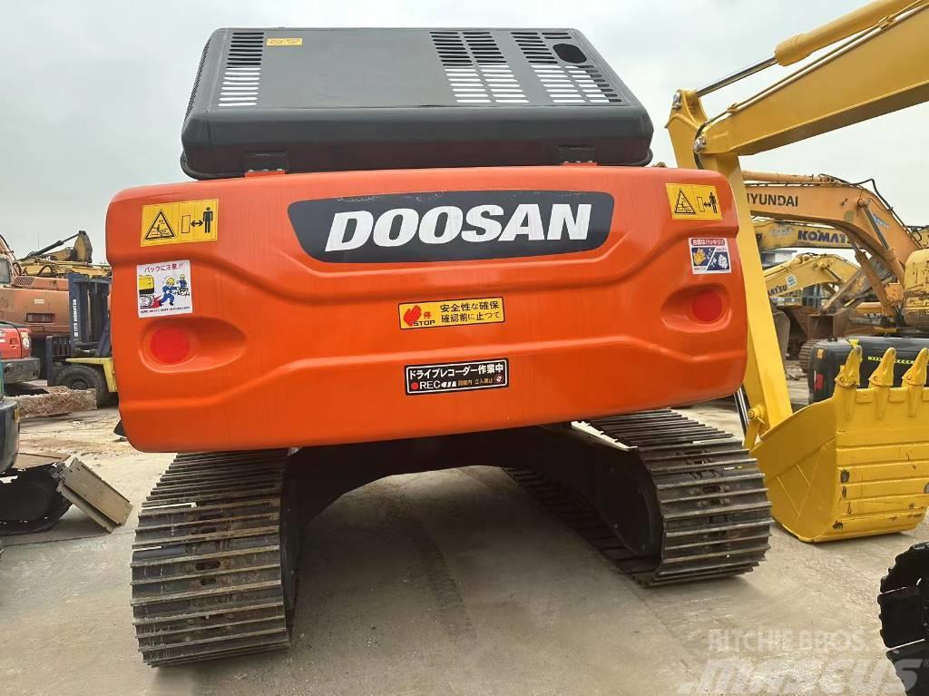 Doosan 225LC-9C Crawler excavators