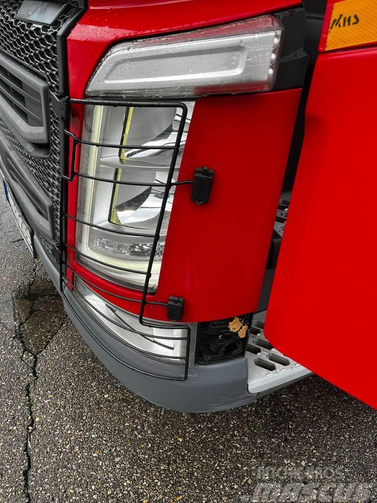 Volvo w zabudowie MHS FH Timber trucks