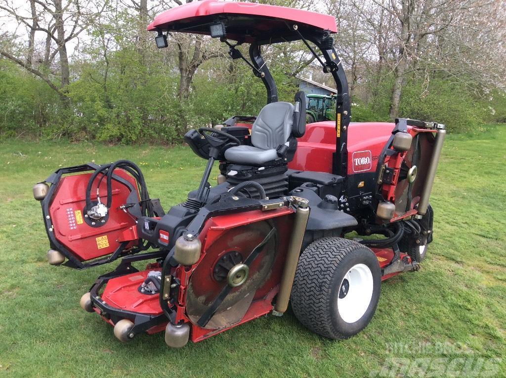 Toro GROUNDSMASTER 4700D Rough, trim and surrounds mowers