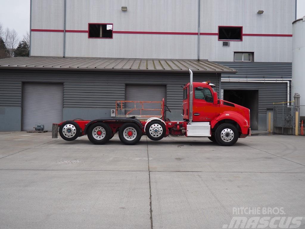 Kenworth 5 Axle Tractor T 880 Tractor Units