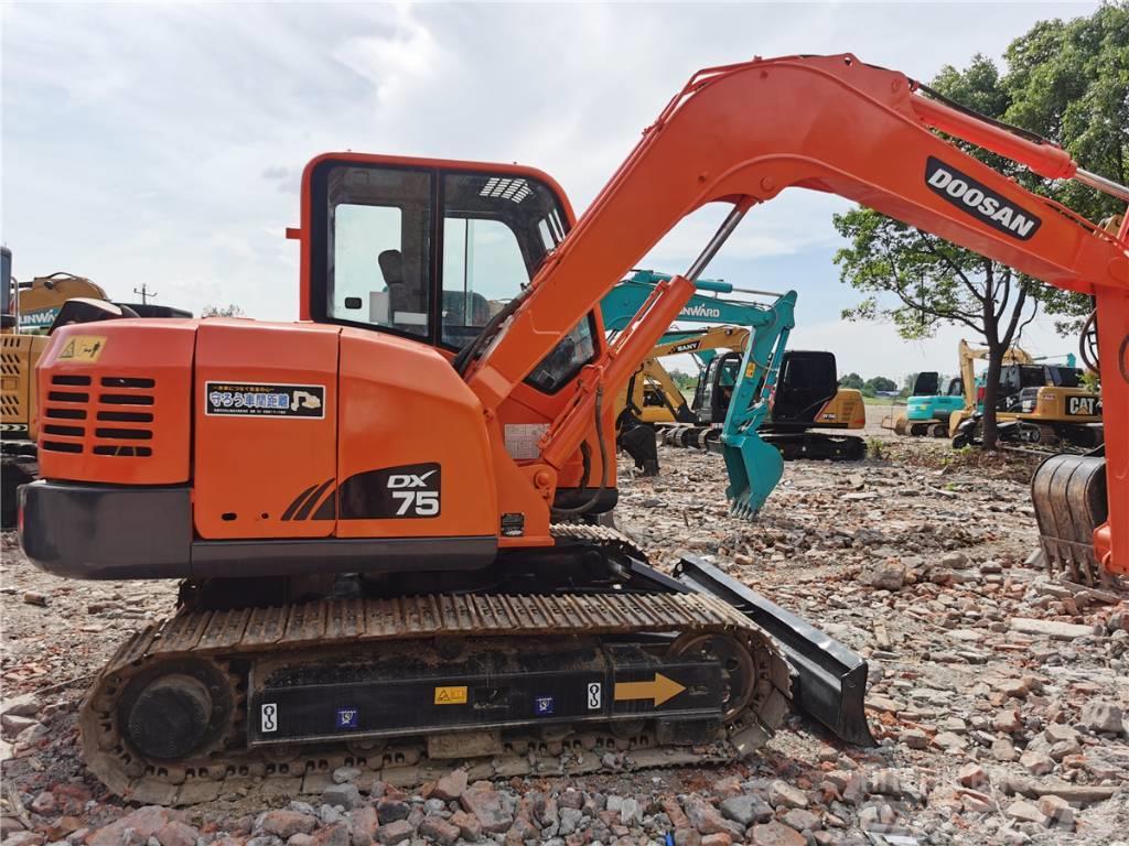 Doosan DX75 Crawler excavators