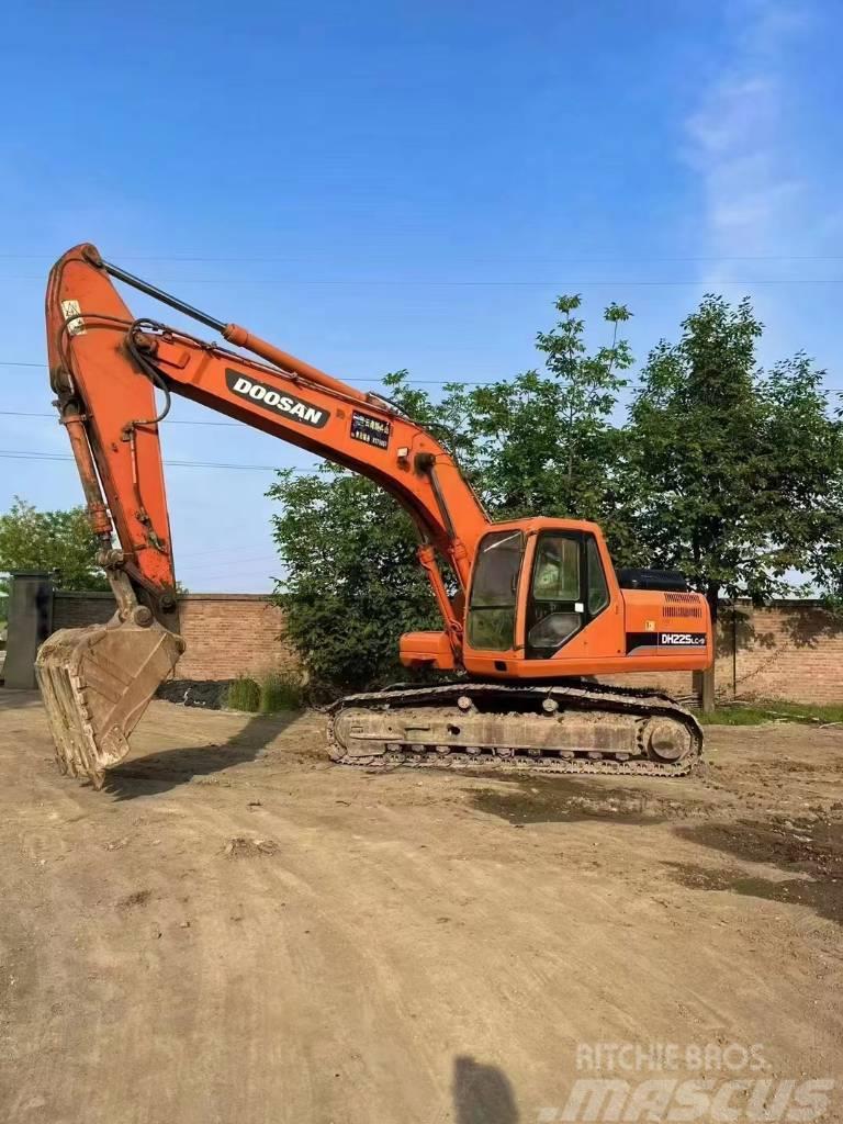 Doosan DH225-9 Crawler excavators