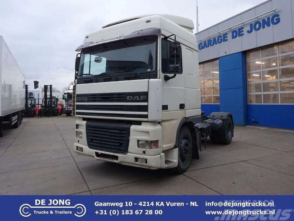 DAF XF 95.430 SC / Euro 2 / Manual Gearbox Tractor Units