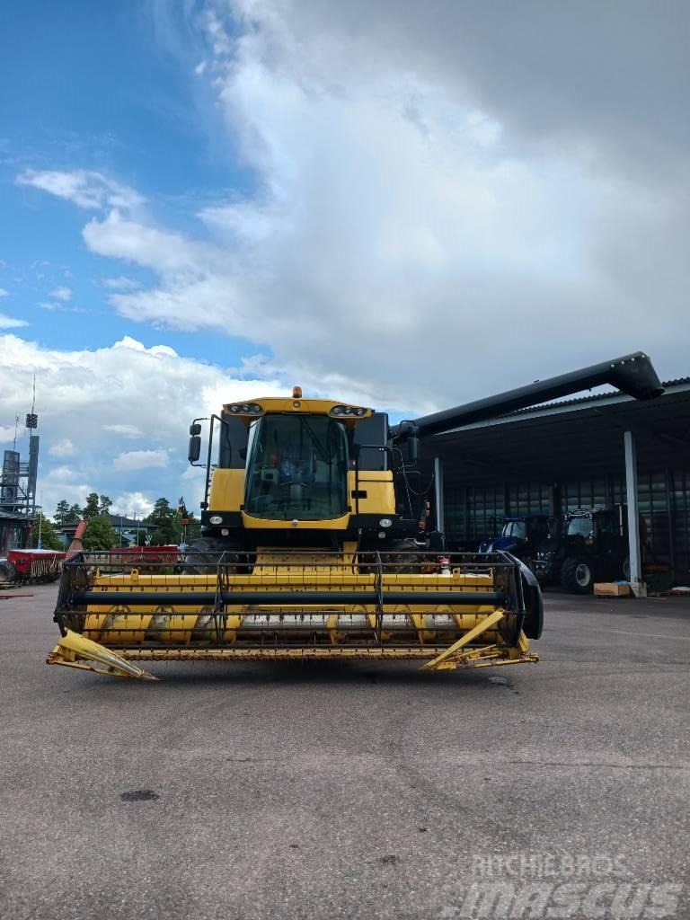 New Holland CX 5080 RS Combine harvesters