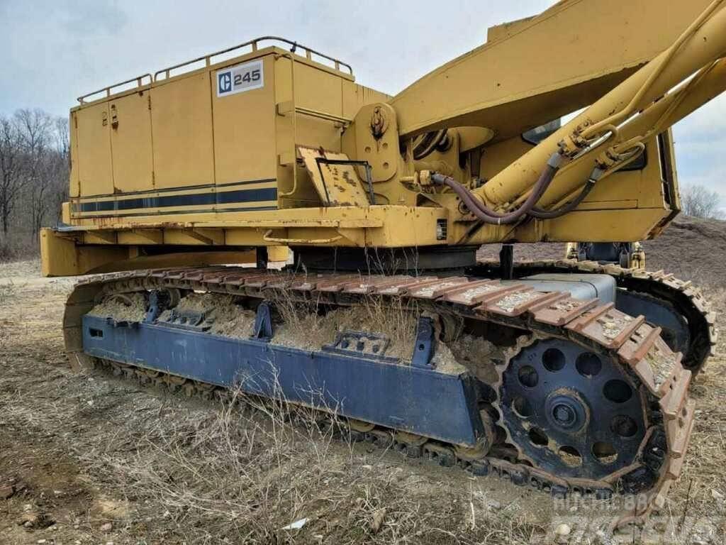CAT 245 Crawler excavators