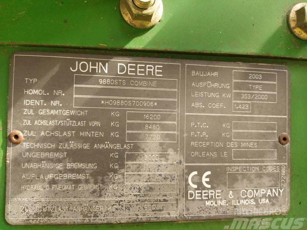 John Deere 9880 STS Combine harvesters
