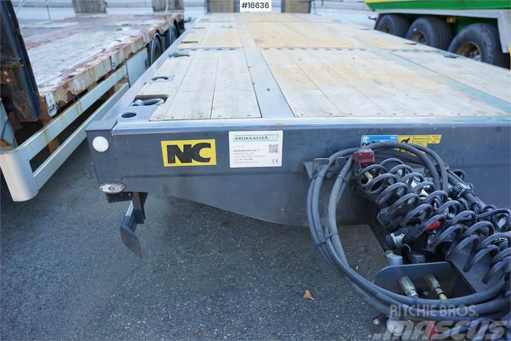NC 3 axle machine trailer that is little used Other trailers