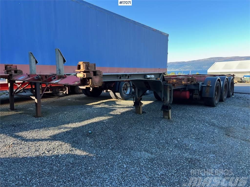 Renders 3 Axle Container trailer w/ extension to 13.60 Other trailers