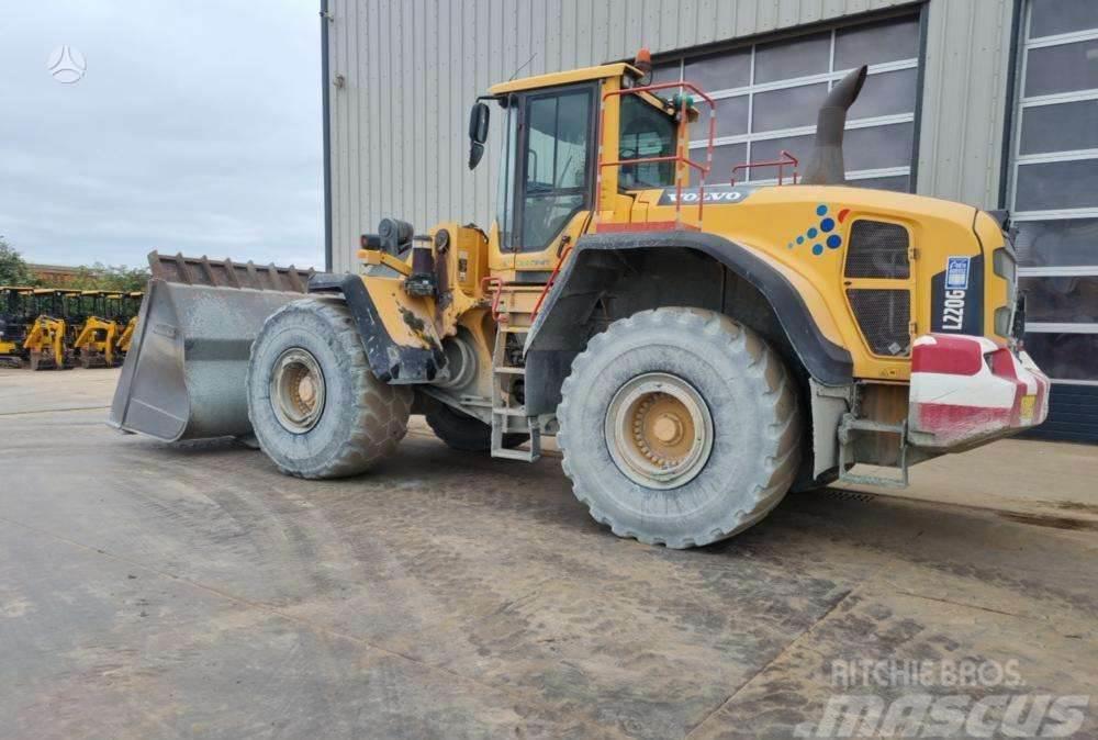 Volvo L220G Tool carriers