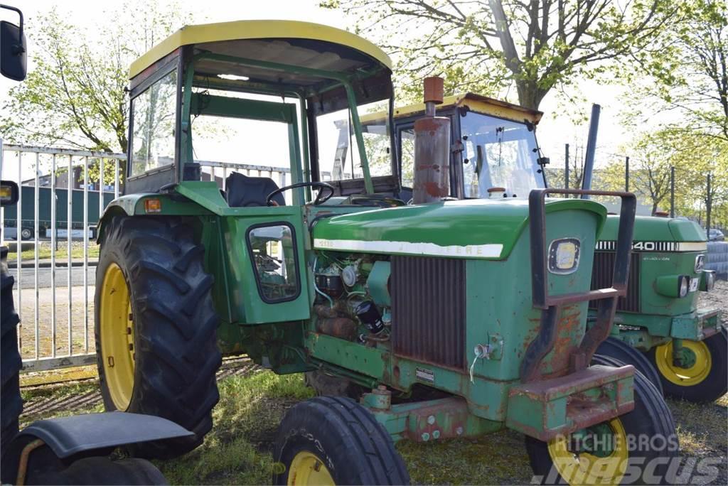John Deere 2130 Tractors
