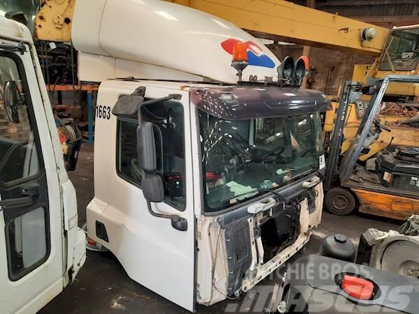 DAF CF75 DAYCAB Cabins and interior
