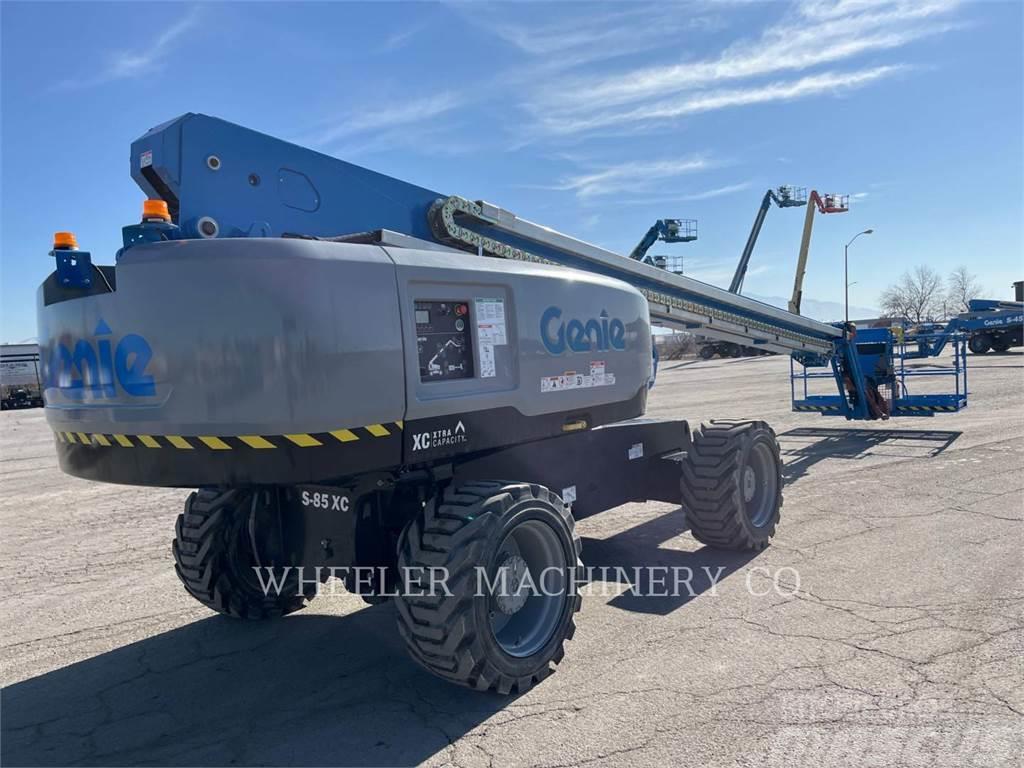 Genie S85XC Articulated boom lifts
