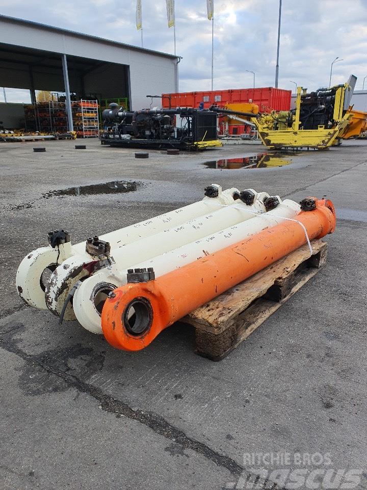 Atlas 1704 M HYDRAULIC CYLINDER COMPLET Waste / industry handlers