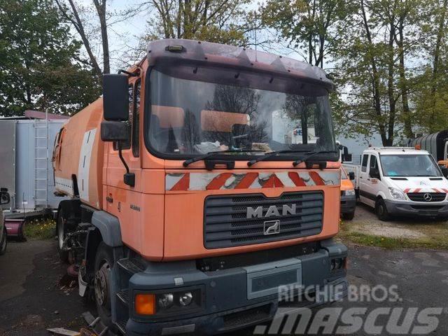 MAN ME 220 B Bucher Cityfant 60 Sweeper trucks