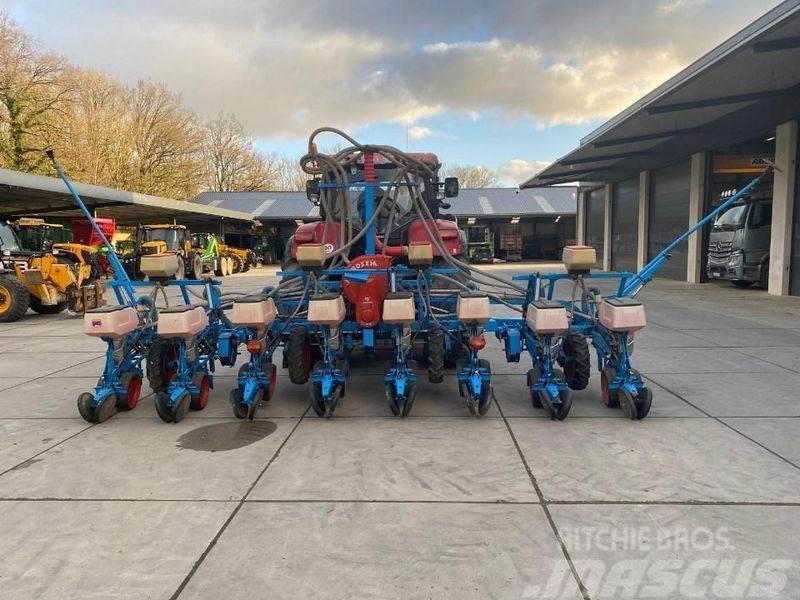 Monosem NG+ 8 rgs + micro + ferti Precision sowing machines