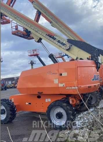 JLG 600SJ Vertical mast lifts