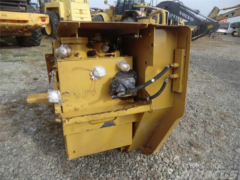 CAT 323D Other
