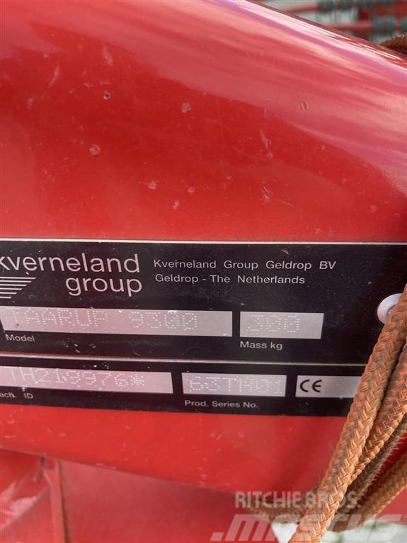 Kverneland 9300 rotorrive Rakes and tedders