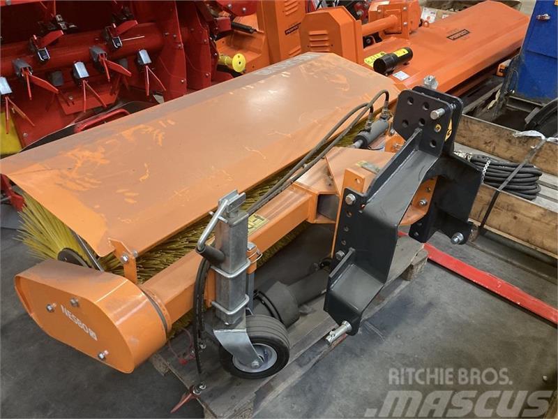 Nesbo FM 1500 P 1000H PTO - 3 pkt. 1 Sweepers