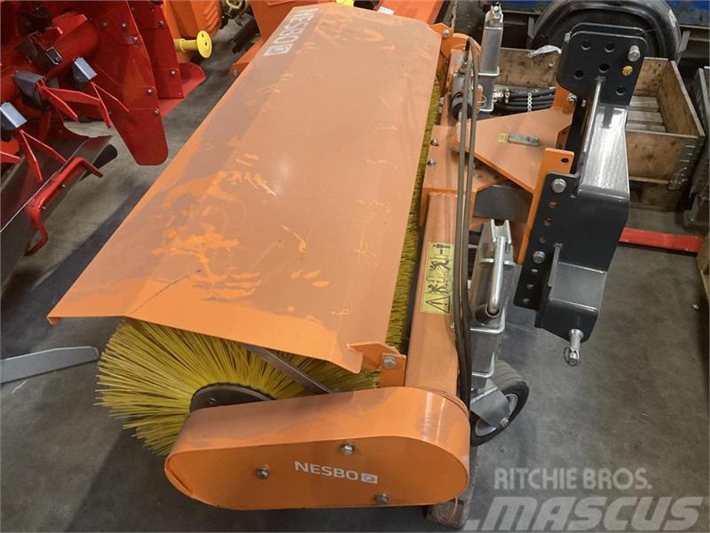 Nesbo FM 1500 P 1000H PTO - 3 pkt. 1 Sweepers