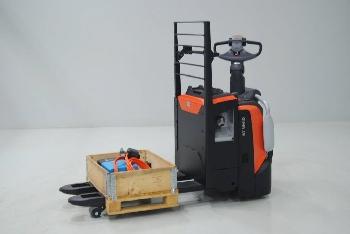 Toyota LPE220