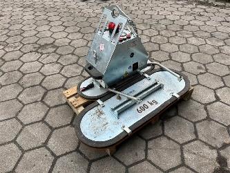  SM600