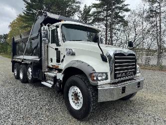 Mack GU433