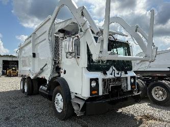 Mack MR600