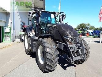Valtra q265