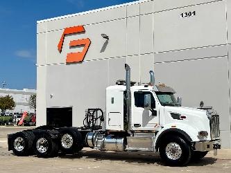 Peterbilt 567
