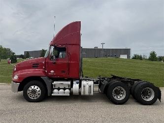 Mack CXU613