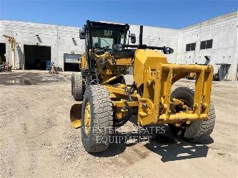 CAT 140 AWD