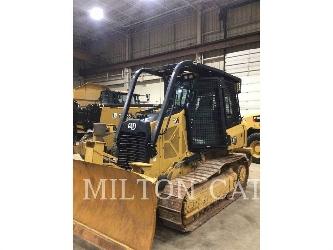 CAT D1