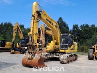 Komatsu PC210