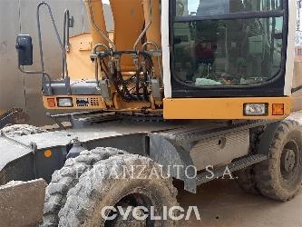 Liebherr A900
