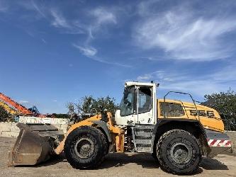 Liebherr 556