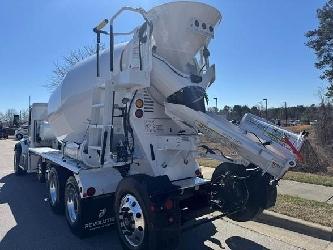 Peterbilt 567