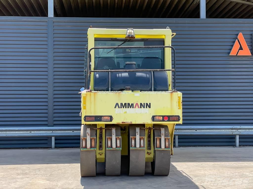 Ammann AP 240 Rodillos sobre neumáticos